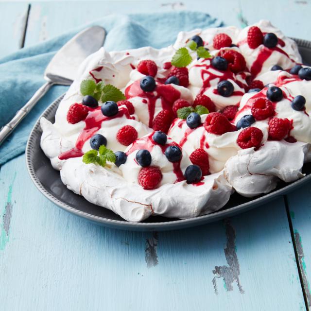 Vaarikakreemiga Pavlova kook