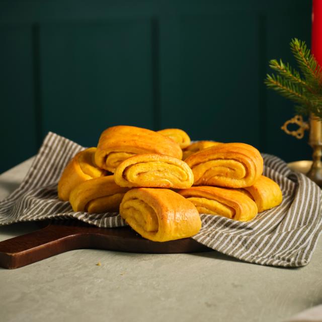 Vanillitäidisega safranisaiad